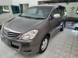 Jual mobil Toyota Kijang Innova E 2008 bekas, Jawa Timur 8