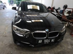 Dijual cepat BMW 3 Series 320i 2013 terbaik, DIY Yogyakarta 5