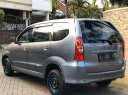 Jawa Timur, jual mobil Daihatsu Xenia Li DELUXE 2011 dengan harga terjangkau 5