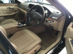 Jual mobil bekas murah Mercedes-Benz E-Class E 300 2011 di DKI Jakarta 3