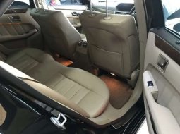 Jual mobil bekas murah Mercedes-Benz E-Class E 300 2011 di DKI Jakarta 1