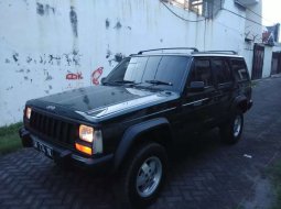 Jual Jeep Cherokee Limited 1995 harga murah di Jawa Timur 5