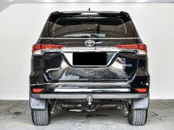 Jual Mobil Bekas Toyota Fortuner VRZ 2018 di Depok 3
