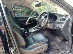 Dijual Cepat Mitsubishi Pajero Sport Dakar AT 2017 di Bekasi 4