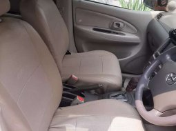 Jawa Barat, Toyota Avanza S 2009 kondisi terawat 9