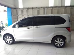 Dijual Mobil Honda Freed PSD 2010 di DIY Yogyakarta 6