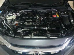 Jual Mobil Honda Civic E CVT 2019 Terawat di Bekasi  3