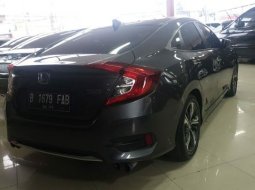 Jual Mobil Honda Civic E CVT 2019 Terawat di Bekasi  1