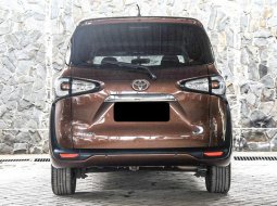 Jual Mobil Bekas Toyota Sienta V 2017 di Depok 3