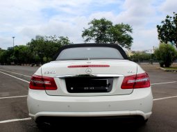 Dijual cepat Mercedes-Benz E-Class E 250 2011 Convertible, DKI Jakarta 6