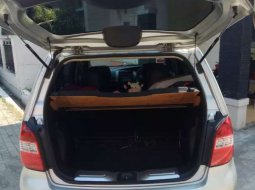 Mobil Nissan Livina 2011 XR dijual, Jawa Tengah 8