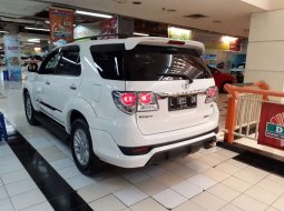 Mobil Toyota Fortuner 2013 G TRD terbaik di Jawa Timur 8