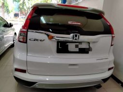 Mobil Honda CR-V 2015 2.4 Prestige dijual, Jawa Timur 5