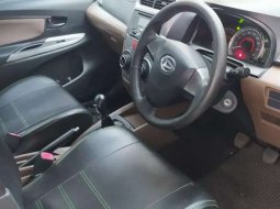 Jual mobil bekas murah Daihatsu Xenia R STD 2017 di Jawa Tengah 1