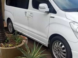 Mobil Hyundai H-1 2011 2.5 CRDi dijual, Banten 6