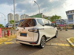 Dijual Cepat Toyota Sienta V AT 2017 di DKI Jakarta 6