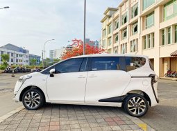 Dijual Cepat Toyota Sienta V AT 2017 di DKI Jakarta 3