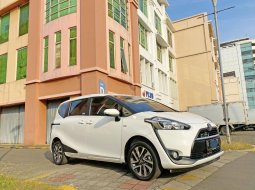 Dijual Cepat Toyota Sienta V AT 2017 di DKI Jakarta 2