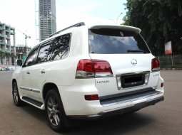 Dijual cepat Lexus LX 570 2012 bekas, DKI Jakarta 6