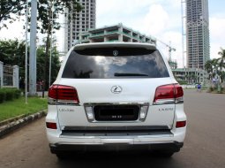 Dijual cepat Lexus LX 570 2012 bekas, DKI Jakarta 5