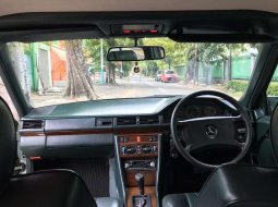 Jual mobil bekas murah Mercedes-Benz 300E 1991 di DKI Jakarta 4