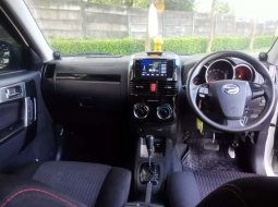 Jual mobil bekas murah Daihatsu Terios ADVENTURE R 2015 di Jawa Timur 4