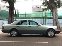 Jual mobil bekas murah Mercedes-Benz 300E 1991 di DKI Jakarta 3