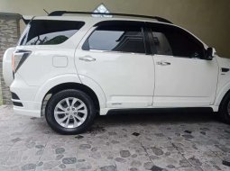 Jual mobil bekas murah Daihatsu Terios ADVENTURE R 2015 di Jawa Timur 3