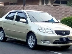 Toyota Vios 2004 Jawa Timur dijual dengan harga termurah 1