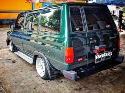 DIY Yogyakarta, Toyota Kijang Grand Extra 1996 kondisi terawat 4