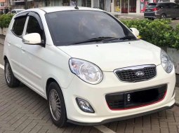 Mobil Kia Picanto 2010 terbaik di Jawa Barat 14