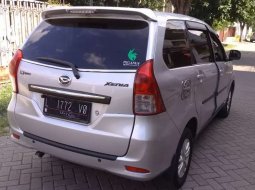 Mobil Daihatsu Xenia 2014 R STD terbaik di Jawa Timur 10
