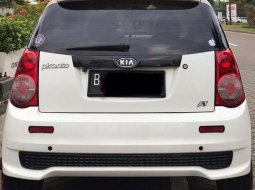 Mobil Kia Picanto 2010 terbaik di Jawa Barat 4