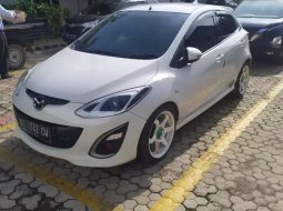 Mobil Mazda 2 2011 R dijual, Lampung 4