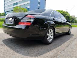 Dijual mobil Mercedes-Benz S-Class S 350 2007 bekas, DKI Jakarta 4