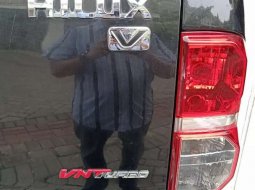 Jual mobil bekas murah Toyota Hilux V 2014 di Jawa Timur 7