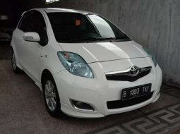 Jawa Timur, jual mobil Toyota Yaris E 2011 dengan harga terjangkau 6