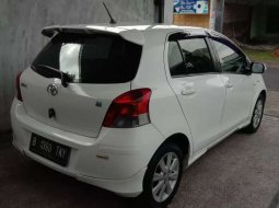 Jawa Timur, jual mobil Toyota Yaris E 2011 dengan harga terjangkau 5