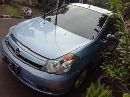 Jawa Barat, Honda Stream 1.7 2004 kondisi terawat 8