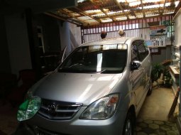 Jual cepat Toyota Avanza G 2011 di Jawa Tengah 1