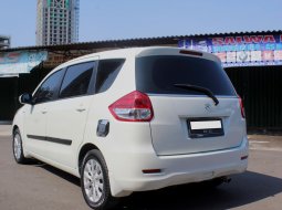 Dijual Mobil Suzuki Ertiga GL AT 2013 terbaik, DKI Jakarta 5