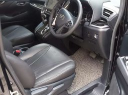 Mobil Toyota Vellfire 2015 G dijual, Jawa Tengah 5