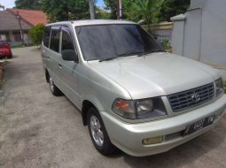 Mobil Toyota Kijang 2000 LX terbaik di Jawa Barat 3