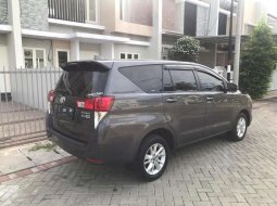 Dijual mobil bekas Toyota Kijang Innova 2.4V, Jawa Timur  1