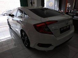 Dijual mobil Honda Civic 2.0 i-Vtec 2018 terbaik, DIY Yogyakarta  3