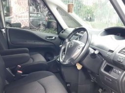 Mobil Nissan Serena 2014 Highway Star dijual, DKI Jakarta 4