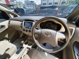 Mobil Toyota Kijang Innova 2012 2.0 G dijual, Pulau Riau 2