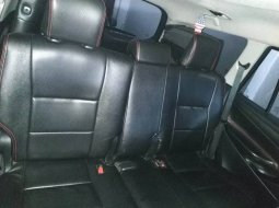 DIY Yogyakarta, Mobil bekas Toyota Kijang Innova 2.4G 2017 dijual  4