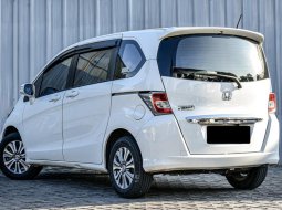 Dijual Mobil Honda Freed E 2015 di DKI Jakarta 4