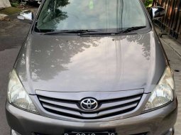 Jual mobil Toyota Kijang Innova E 2010 bekas, Jawa Tengah 13